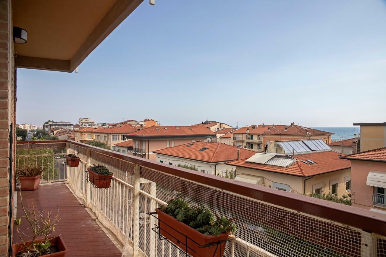 Appartamento Alex Vista Mare Lido di Camaiore Eksteriør bilde