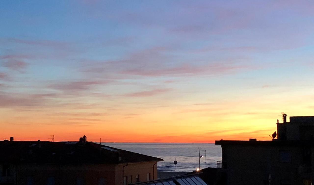 Appartamento Alex Vista Mare Lido di Camaiore Eksteriør bilde